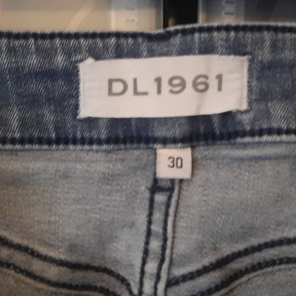 DL1961 jeans - Picture 2 of 5
